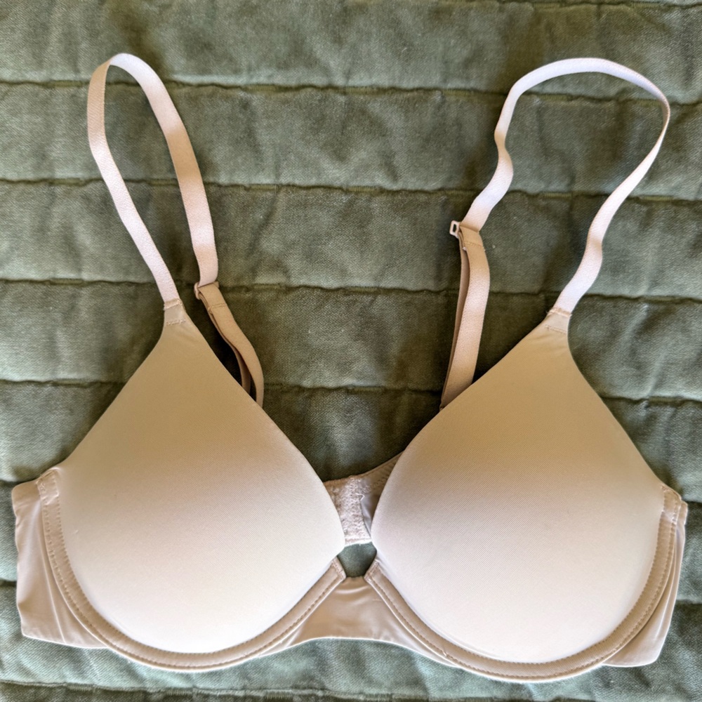 Natori Minimal Convertible Push Up Bra